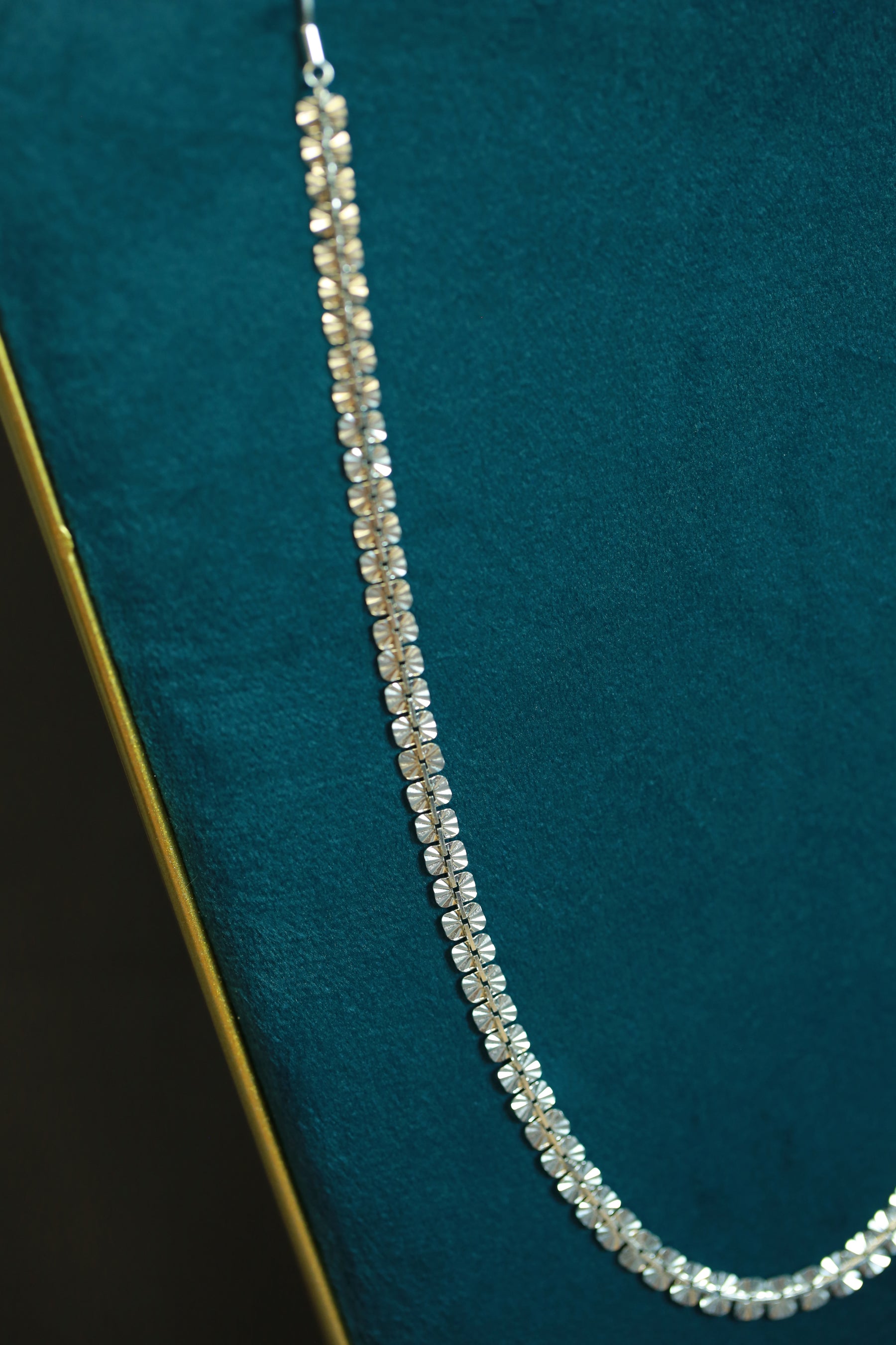 Snow Shining Long Necklace
