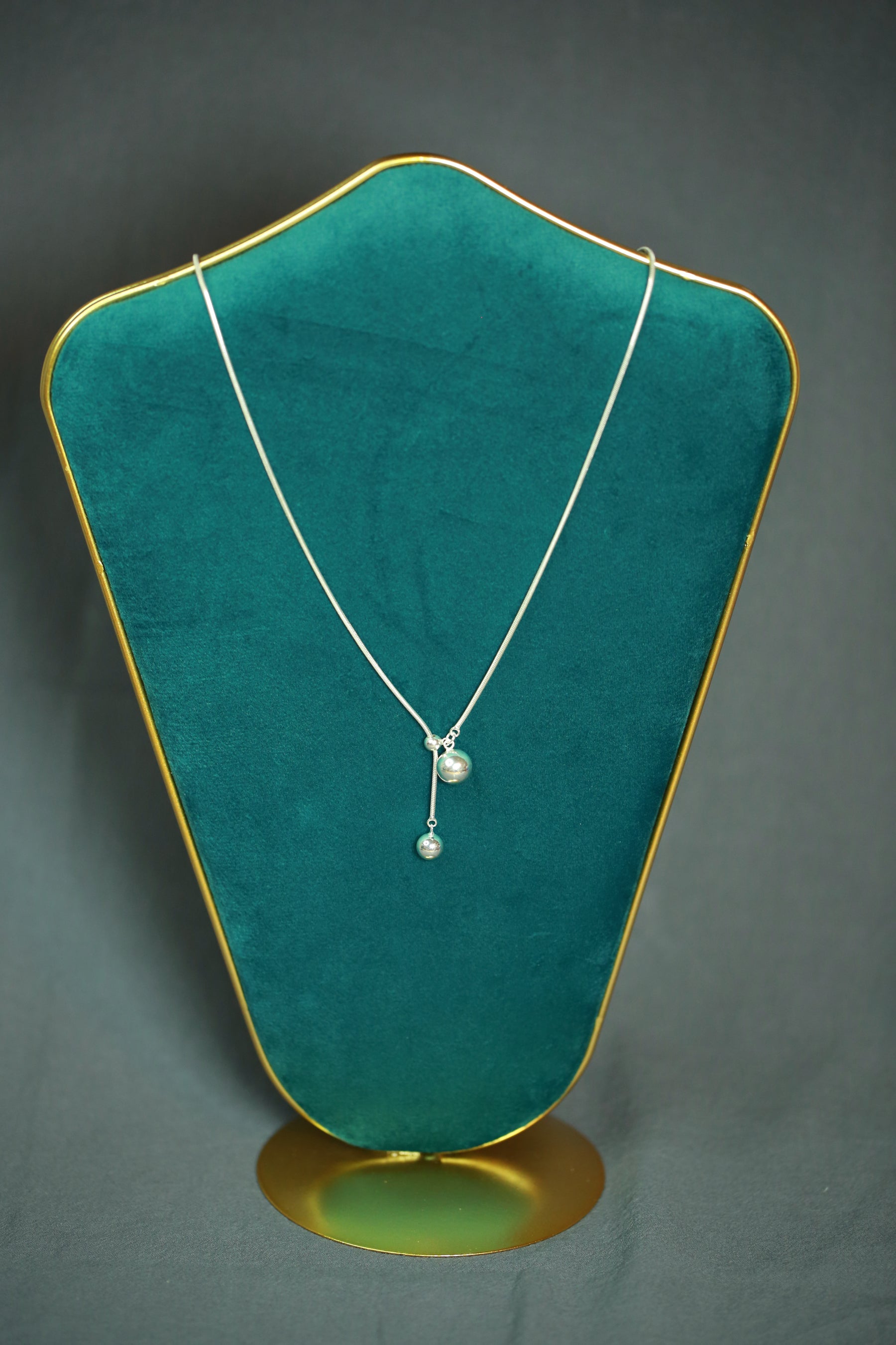 Slick Spendor Necklace