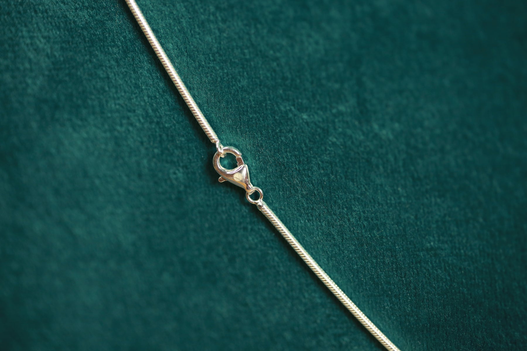 Slick Spendor Necklace