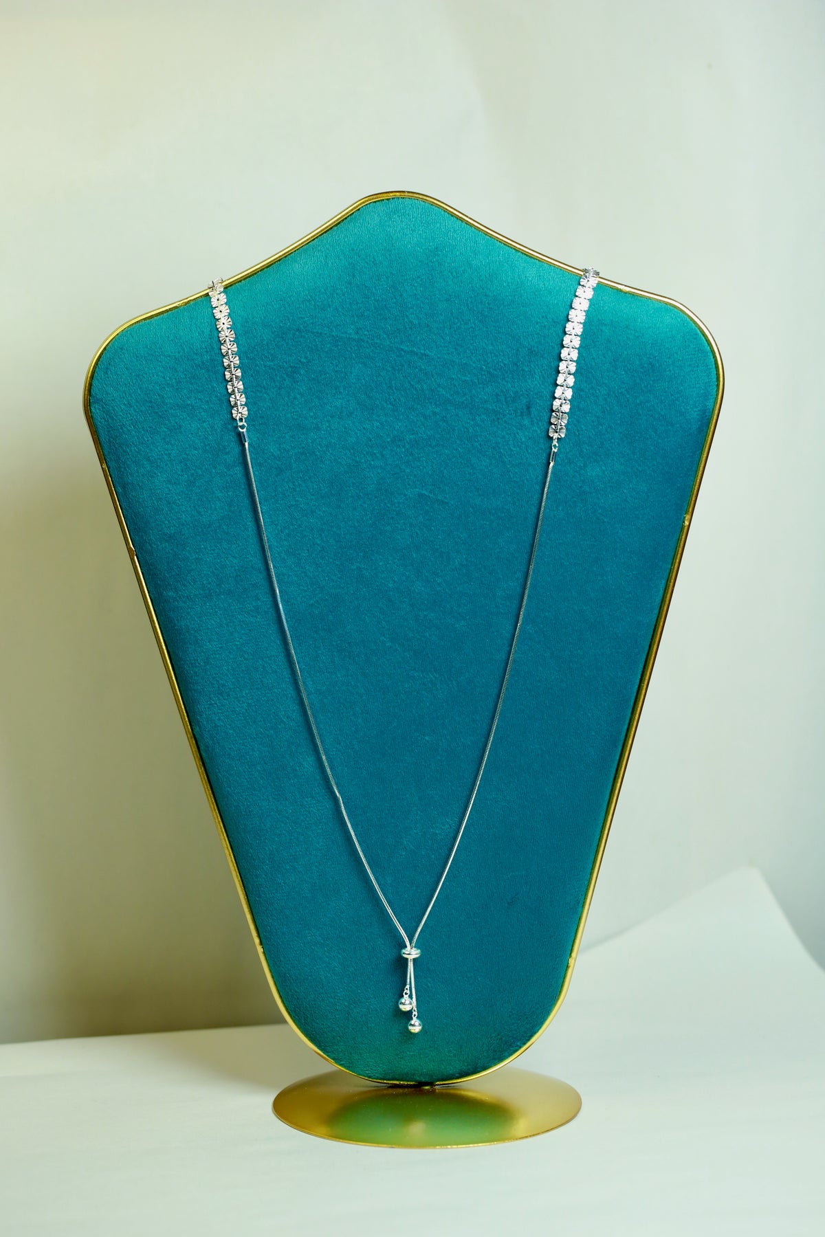 Snow Shining Long Necklace